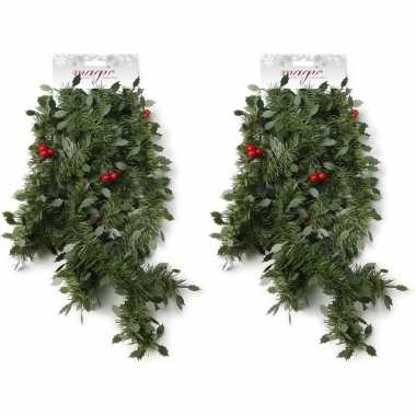 2x groene kerst slingers/guirlandes met rode versiering 270 cm kerstversiering